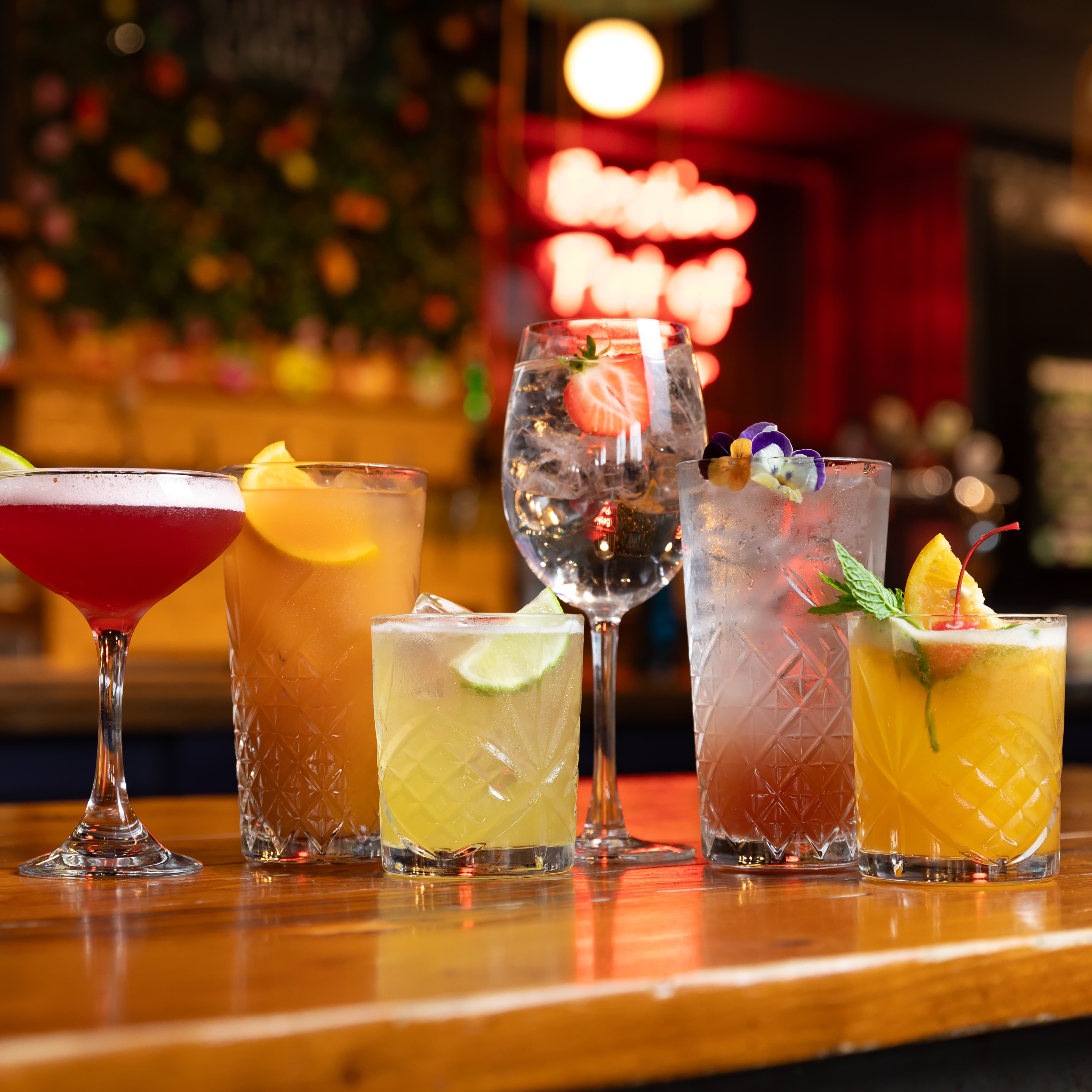 2 for 1 Cocktails in Canary Wharf Sports Bar & Grill Canary Wharf